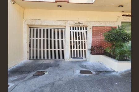 Apartamento para alugar com 74m², 2 quartos e 1 vaga Apartamento para alugar com 74m², 2 quartos e 1 vagaFachada