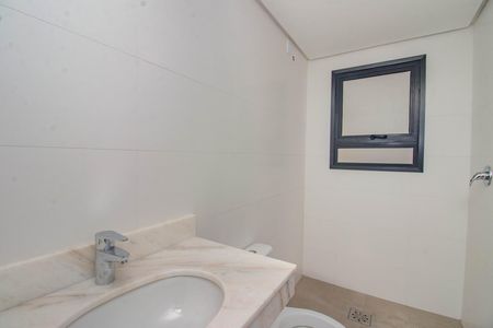 Banheiro de kitnet/studio à venda com 1 quarto, 43m² em Petrópolis, Porto Alegre