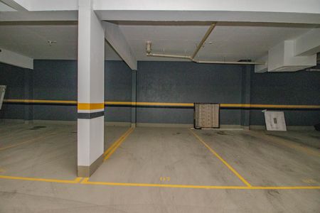 Garagem de kitnet/studio à venda com 1 quarto, 43m² em Petrópolis, Porto Alegre