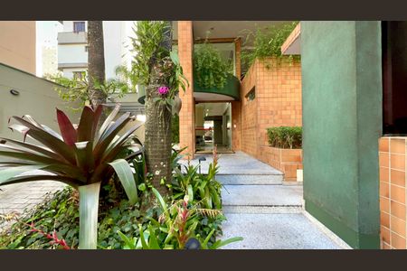 Apartamento à venda com 32m², 1 quarto e 1 vaga Apartamento à venda com 32m², 1 quarto e 1 vagaEntrada