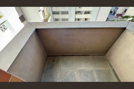 Apartamento à venda com 32m², 1 quarto e 1 vaga Apartamento à venda com 32m², 1 quarto e 1 vagaVaranda da Suite