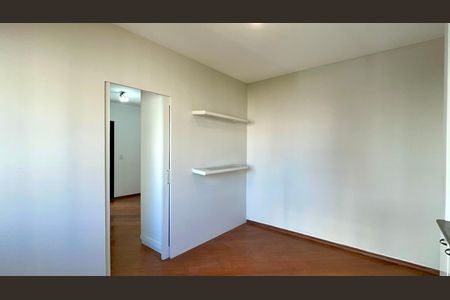 Apartamento à venda com 32m², 1 quarto e 1 vaga Apartamento à venda com 32m², 1 quarto e 1 vagaSala