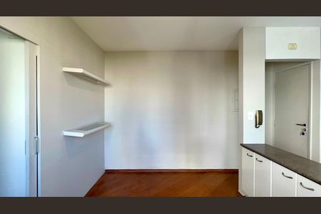 Apartamento à venda com 32m², 1 quarto e 1 vaga Apartamento à venda com 32m², 1 quarto e 1 vagaSala