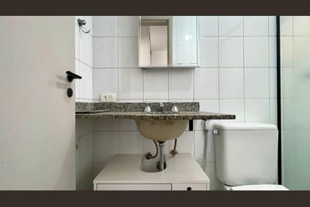 Apartamento à venda com 32m², 1 quarto e 1 vaga Apartamento à venda com 32m², 1 quarto e 1 vagaBanheiro da Suíte