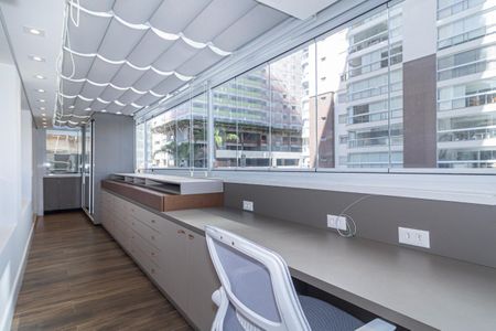 Studio à venda com 80m², 1 quarto e 1 vaga Studio à venda com 80m², 1 quarto e 1 vagaVaranda