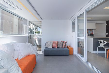 Studio à venda com 80m², 1 quarto e 1 vaga Studio à venda com 80m², 1 quarto e 1 vagaVaranda