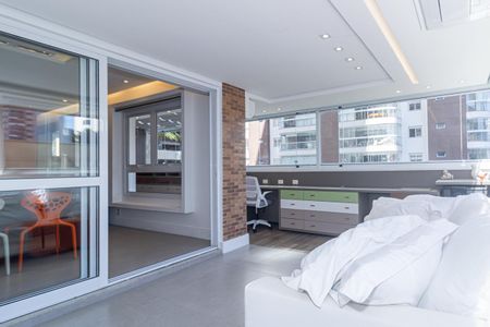 Studio à venda com 80m², 1 quarto e 1 vaga Studio à venda com 80m², 1 quarto e 1 vagaVaranda