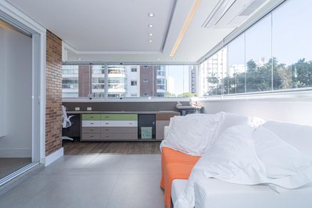 Studio à venda com 80m², 1 quarto e 1 vaga Studio à venda com 80m², 1 quarto e 1 vagaVaranda
