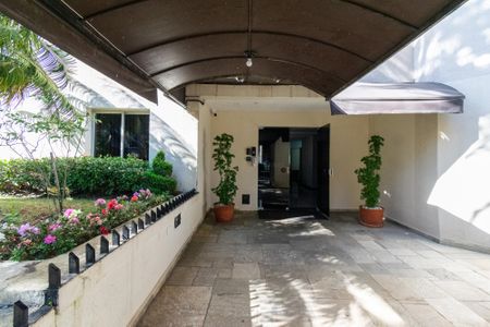 Apartamento para alugar com 47m², 2 quartos e 1 vaga Apartamento para alugar com 47m², 2 quartos e 1 vagaEntrada