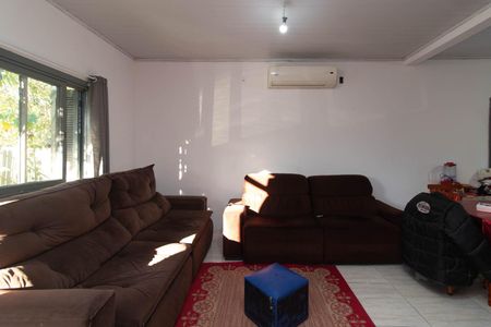 Sala de casa à venda com 3 quartos, 155m² em Restinga, Porto Alegre