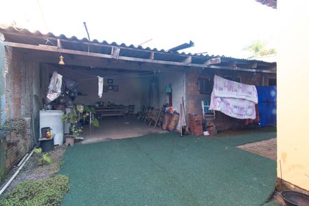 Quintal de casa à venda com 3 quartos, 155m² em Restinga, Porto Alegre