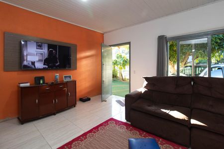 Sala de casa à venda com 3 quartos, 155m² em Restinga, Porto Alegre