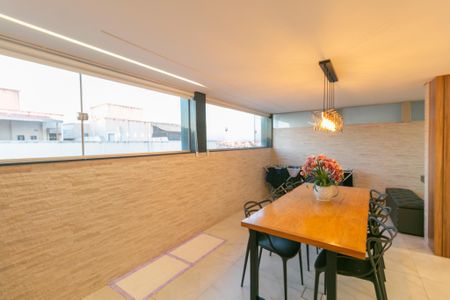 Apartamento à venda com 114m², 2 quartos e 1 vaga