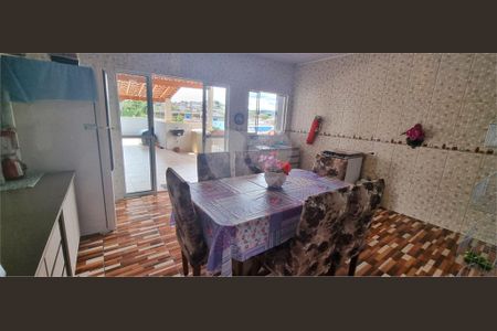 Casa à venda com 3 quartos, 200m² em Jardim Elizabeth, São Paulo