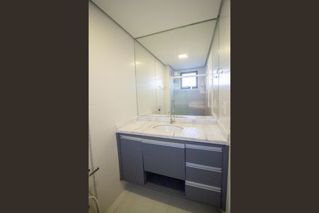 Apartamento para alugar com 71m², 2 quartos e 2 vagas Apartamento para alugar com 71m², 2 quartos e 2 vagasBanheiro da Suíte