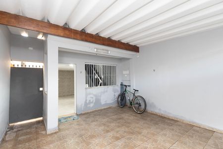 Casa para alugar com 120m², 3 quartos e 1 vaga Casa para alugar com 120m², 3 quartos e 1 vagaGaragem