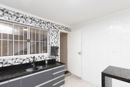 Casa para alugar com 120m², 3 quartos e 1 vaga Casa para alugar com 120m², 3 quartos e 1 vagaCozinha - Armários