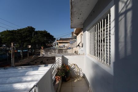 Casa para alugar com 120m², 3 quartos e 1 vaga Casa para alugar com 120m², 3 quartos e 1 vagaVaranda