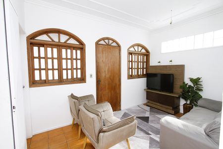Casa à venda com 6 quartos, 200m² em Ventosa, Belo Horizonte