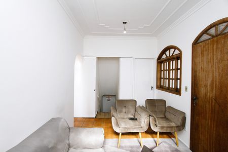 Casa à venda com 6 quartos, 200m² em Ventosa, Belo Horizonte