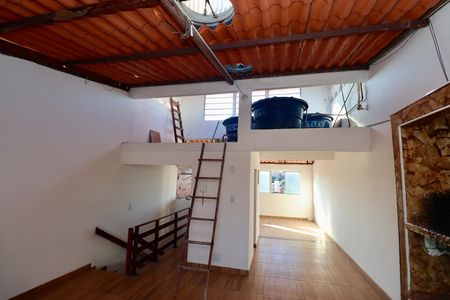 Casa de condomínio para alugar com 120m², 2 quartos e 1 vaga Casa de condomínio para alugar com 120m², 2 quartos e 1 vagaCobertura