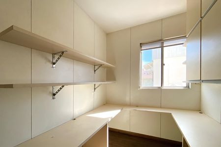 Apartamento à venda com 115m², 5 quartos e 1 vaga Apartamento à venda com 115m², 5 quartos e 1 vagaQuarto 4