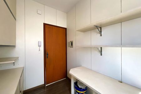 Apartamento à venda com 115m², 5 quartos e 1 vaga Apartamento à venda com 115m², 5 quartos e 1 vagaQuarto 4