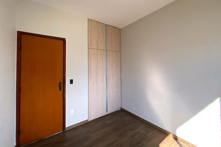 Apartamento à venda com 115m², 5 quartos e 1 vaga Apartamento à venda com 115m², 5 quartos e 1 vagaQuarto 2