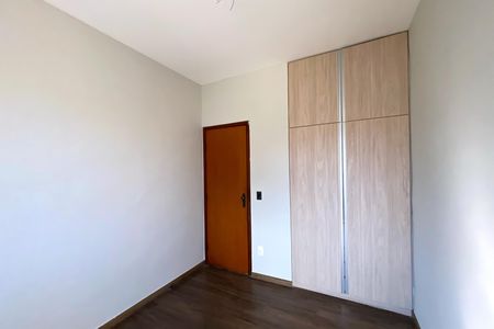Apartamento à venda com 115m², 5 quartos e 1 vaga Apartamento à venda com 115m², 5 quartos e 1 vagaQuarto 2