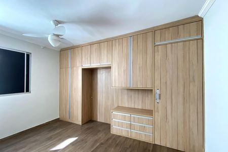 Apartamento à venda com 115m², 5 quartos e 1 vaga Apartamento à venda com 115m², 5 quartos e 1 vagaSuite