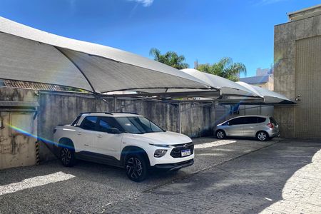 Garagem de casa à venda com 5 quartos, 115m² em Castelo, Belo Horizonte