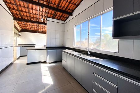 Apartamento à venda com 115m², 5 quartos e 1 vaga Apartamento à venda com 115m², 5 quartos e 1 vagaCozinha