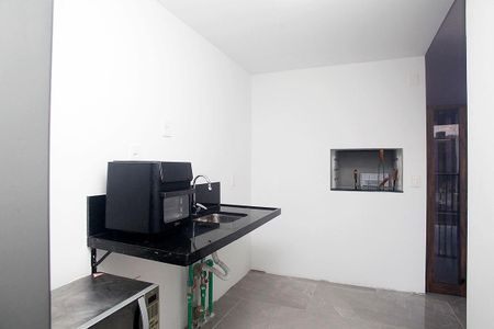 Cozinha + Área de Serviço de apartamento para alugar com 3 quartos, 70m² em Cidade Baixa, Porto Alegre