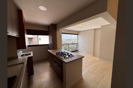 Cozinha de apartamento para alugar com 2 quartos, 105m² em Empresarial 18 do Forte, Barueri