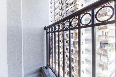 Varanda de apartamento para alugar com 2 quartos, 105m² em Empresarial 18 do Forte, Barueri