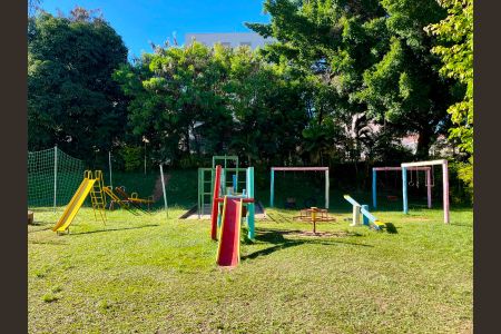 Apartamento à venda com 72m², 3 quartos e 1 vaga Apartamento à venda com 72m², 3 quartos e 1 vagaÁrea comum - Playground