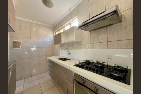 Apartamento à venda com 72m², 3 quartos e 1 vaga Apartamento à venda com 72m², 3 quartos e 1 vagaCozinha