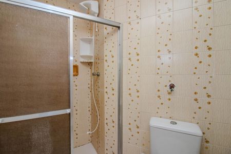Banheiro de apartamento para alugar com 1 quarto, 62m² em Sarandi, Porto Alegre