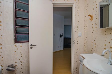 Banheiro de apartamento para alugar com 1 quarto, 62m² em Sarandi, Porto Alegre
