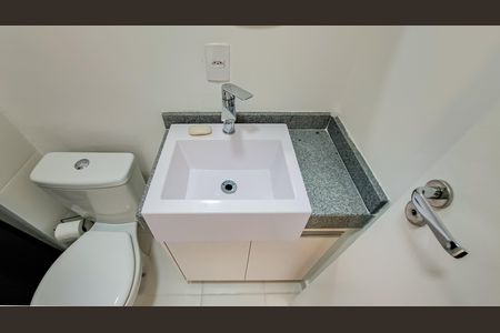 Detalhe - Banheiro de apartamento para alugar com 1 quarto, 29m² em Brás, São Paulo