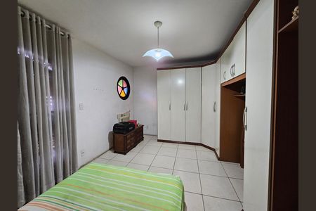 Casa para alugar com 100m², 3 quartos e 2 vagasSuíte 