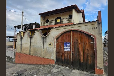 Fachada  de casa para alugar com 3 quartos, 100m² em Olinda, Nilópolis
