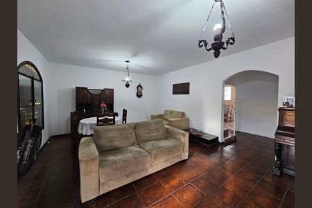 Casa para alugar com 3 quartos, 100m² em Olinda, Nilópolis