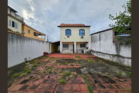 Casa para alugar com 100m², 3 quartos e 2 vagasQuintal