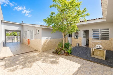 Área externa de casa para alugar com 3 quartos, 128m² em Centro, Gravataí