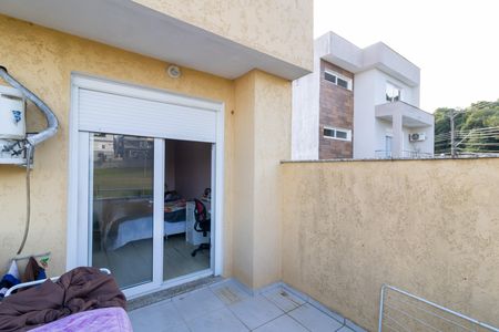 Casa à venda com 170m², 3 quartos e sem vaga Casa à venda com 170m², 3 quartos e sem vagaSacada