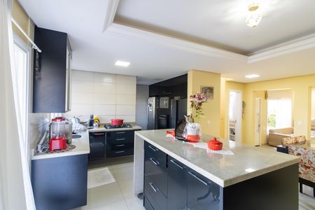 Casa à venda com 170m², 3 quartos e sem vaga Casa à venda com 170m², 3 quartos e sem vagaCozinha