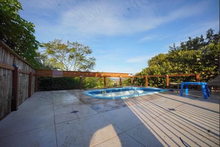 Casa para alugar com 300m², 2 quartos e 2 vagas Casa para alugar com 300m², 2 quartos e 2 vagasPiscina 2