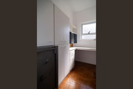 Apartamento à venda com 3 quartos, 230m² em Bela Vista, São Paulo