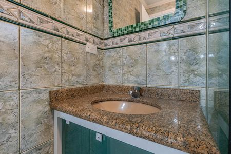 Apartamento para alugar com 65m², 2 quartos e 1 vagaBanheiro